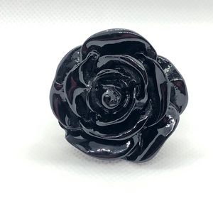 Black Lacquer Floral Ring